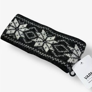 VARMA Pure Icelandic Wool Headband Eight Petal Rose Flower Pattern